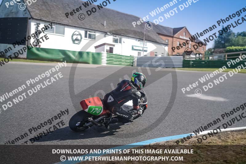 enduro digital images;event digital images;eventdigitalimages;mallory park;mallory park photographs;mallory park trackday;mallory park trackday photographs;no limits trackdays;peter wileman photography;racing digital images;trackday digital images;trackday photos
